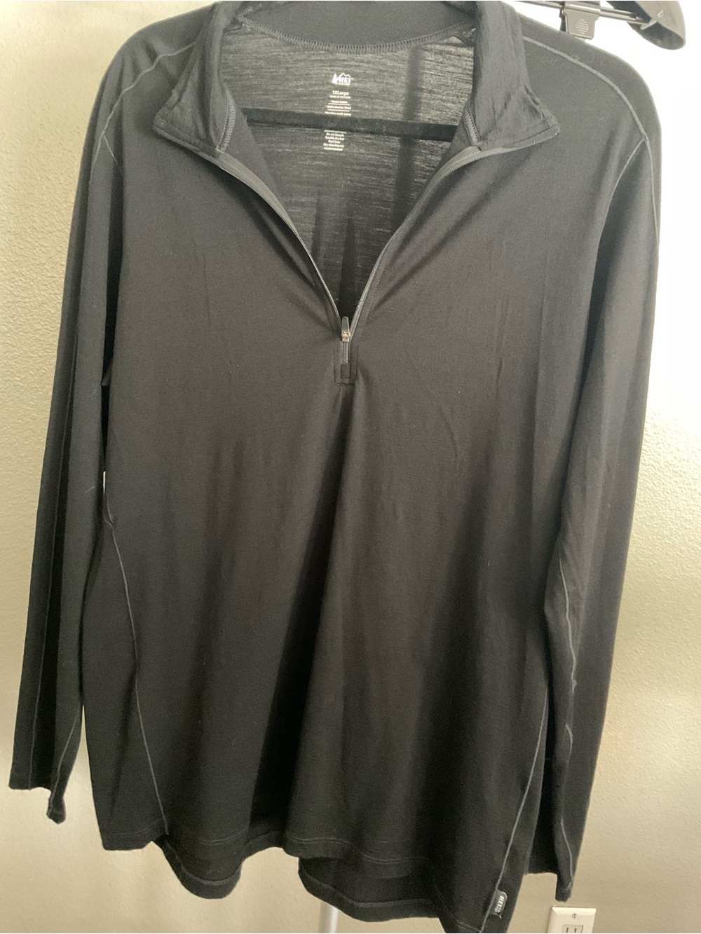 REI Co-Op Womenโs Plus size 1XL Black Lightweight Half-Zip Pullover Top